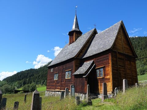 Lomen Stave church