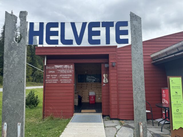 Helvete potholes