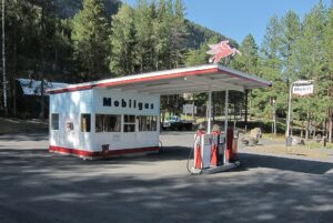 Mobil gas station Hunderfossen